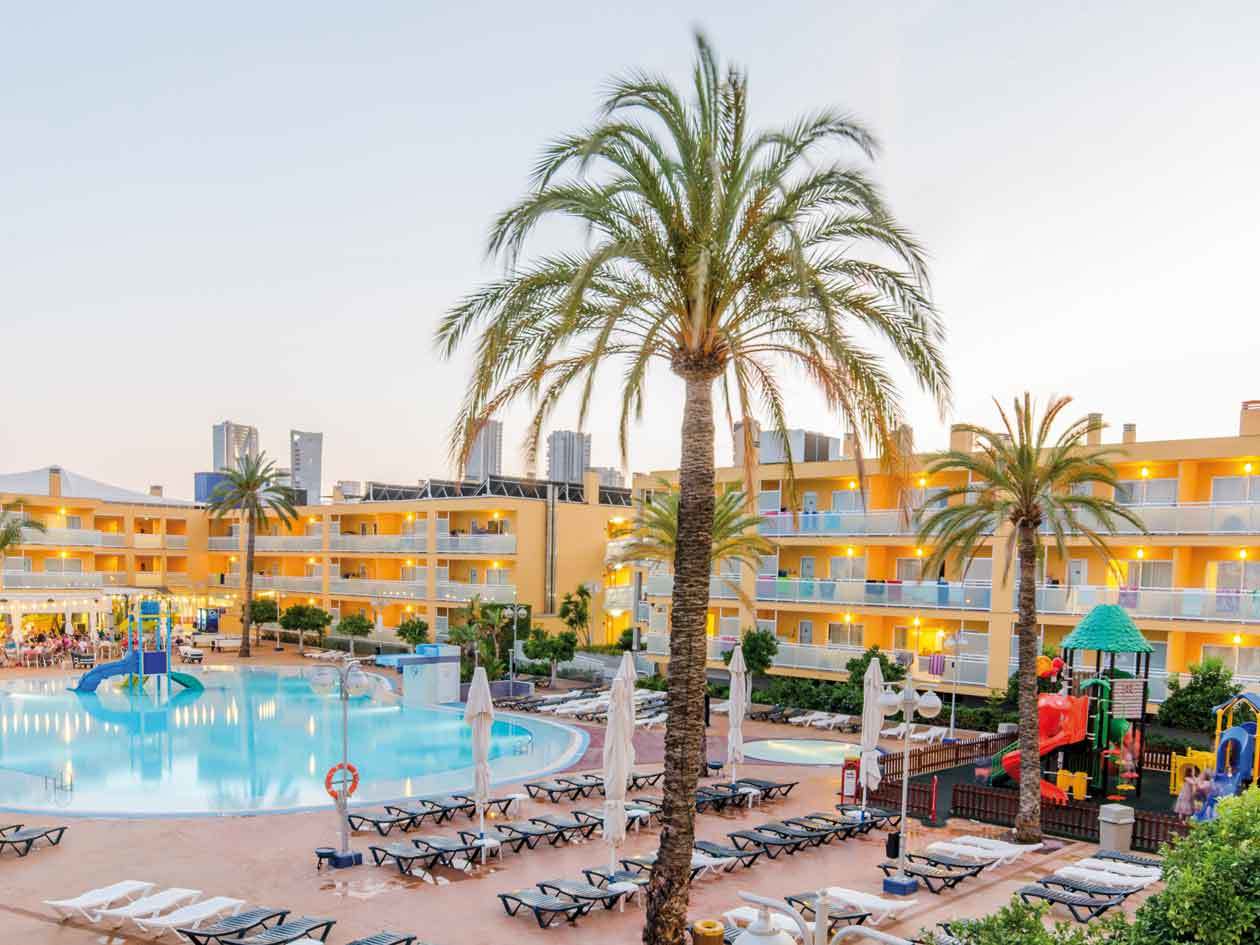 Apartamentos Turisticos Terralta Бенидорм Екстериор снимка