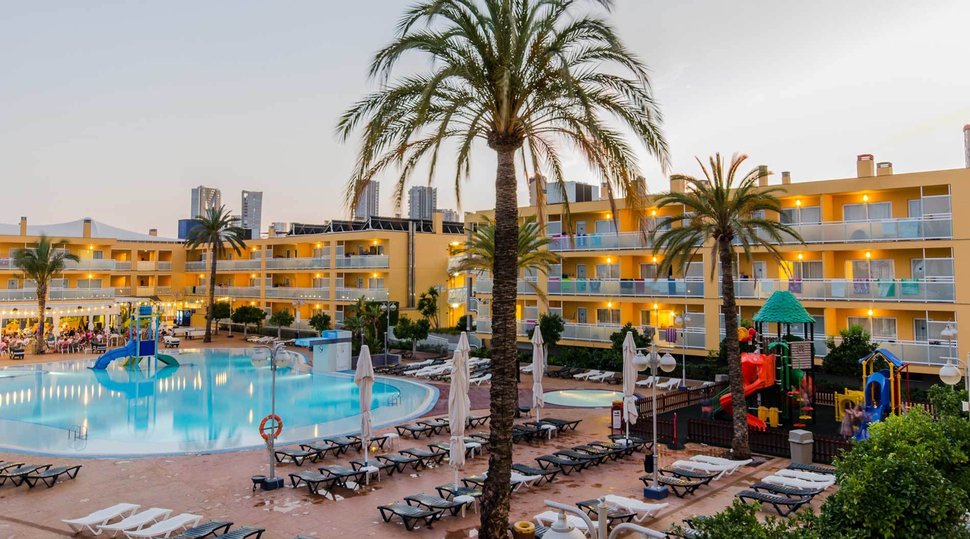 Apartamentos Turisticos Terralta Бенидорм Екстериор снимка