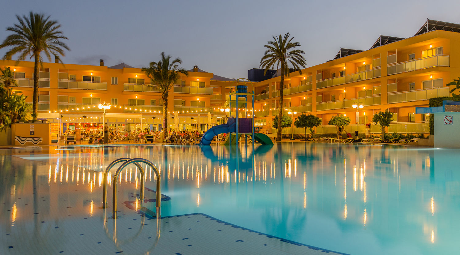 Apartamentos Turisticos Terralta Бенидорм Екстериор снимка