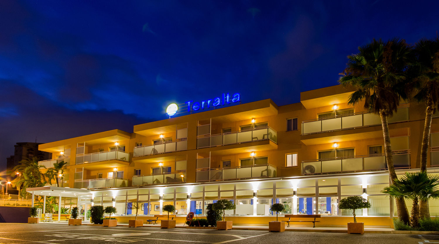 Apartamentos Turisticos Terralta Бенидорм Екстериор снимка
